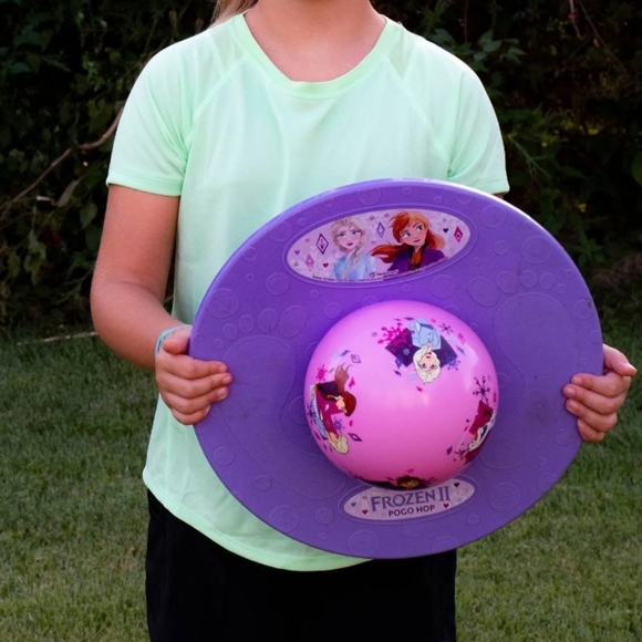 Frozen II Pogo Hop - Picture 5 of 5